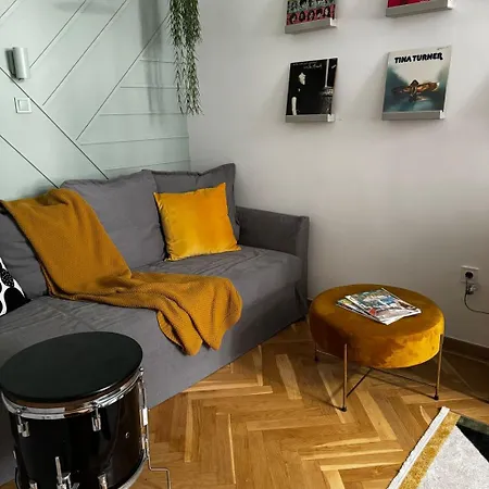 Music Designed Apartmant Westend 公寓 *
