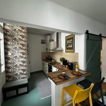 Music Designed Apartmant Westend 公寓 *